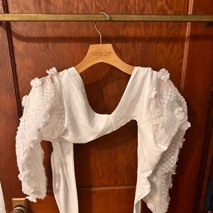 Boutique floral sleeve white crop top!